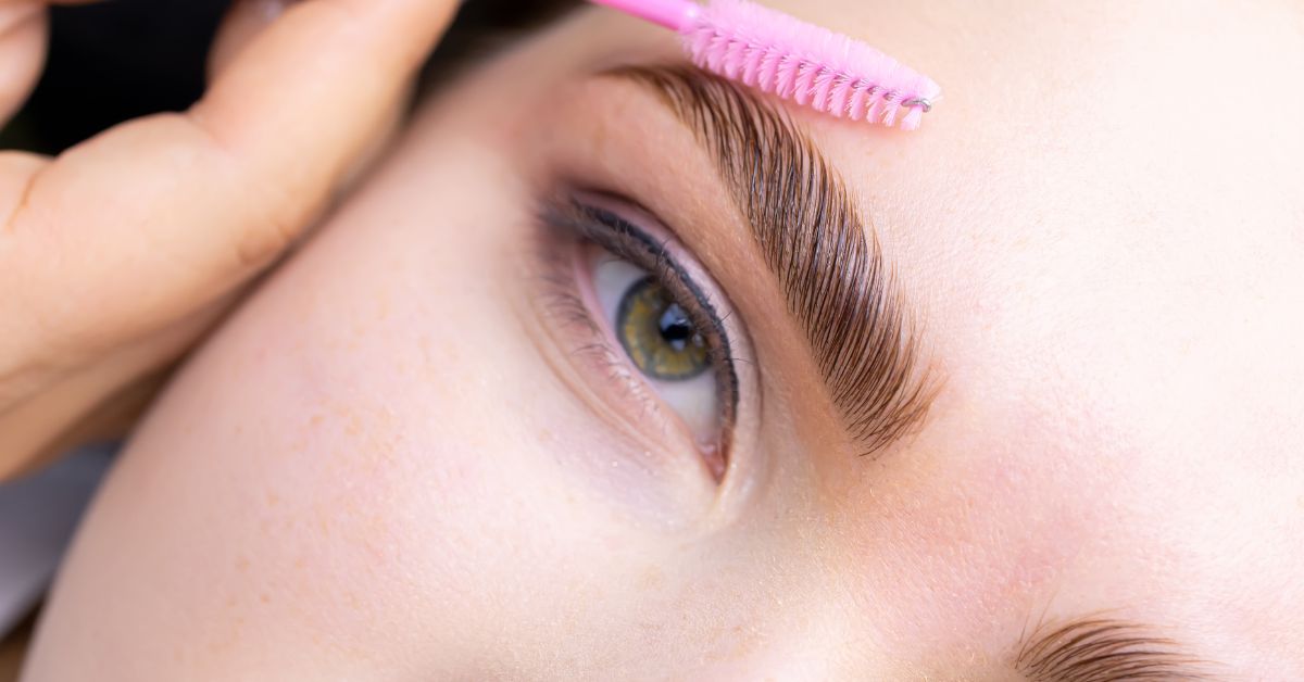 Close-up of a woman with beautiful eyebrows - Brow Lamination Aurora